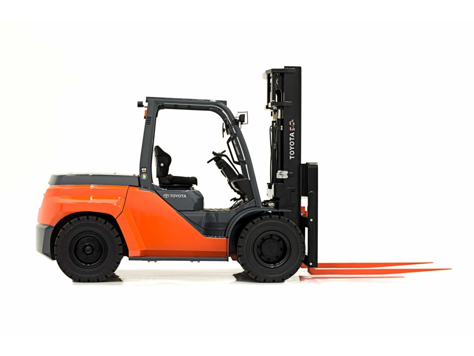 15,000 LBS, 11' Warehouse Forklift