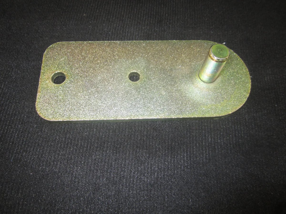 BRACKET,ROLLER MOUNTING WELD