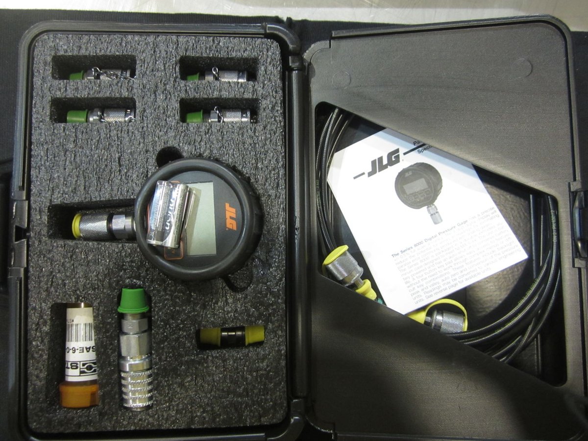 JLG® Hydraulic Pressure Testing Kit (Digital)